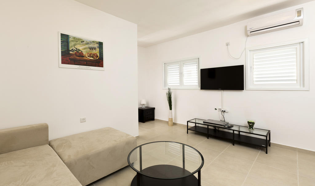 Home4Trip Bat Yam Room photo