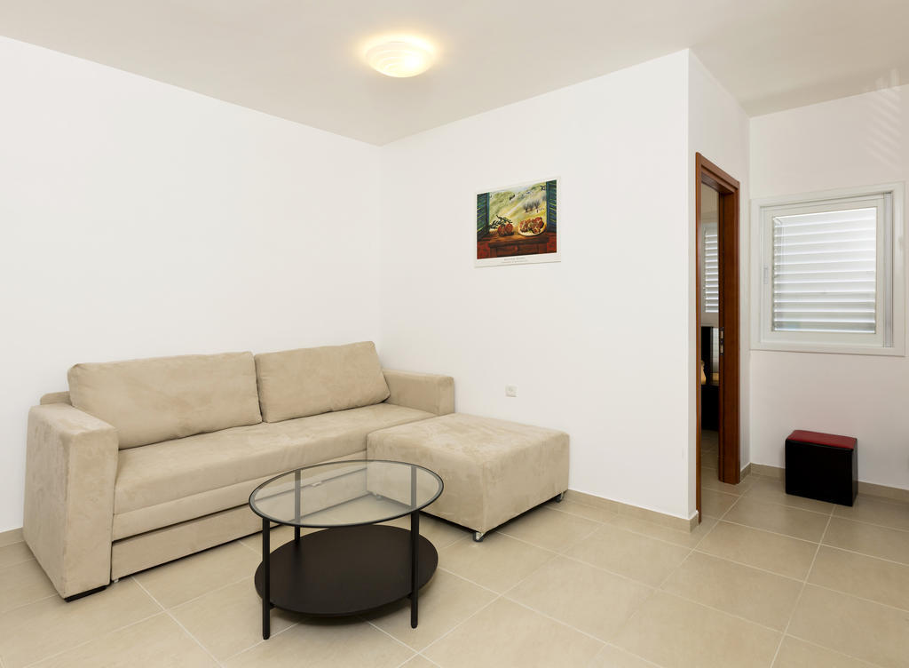 Home4Trip Bat Yam Room photo